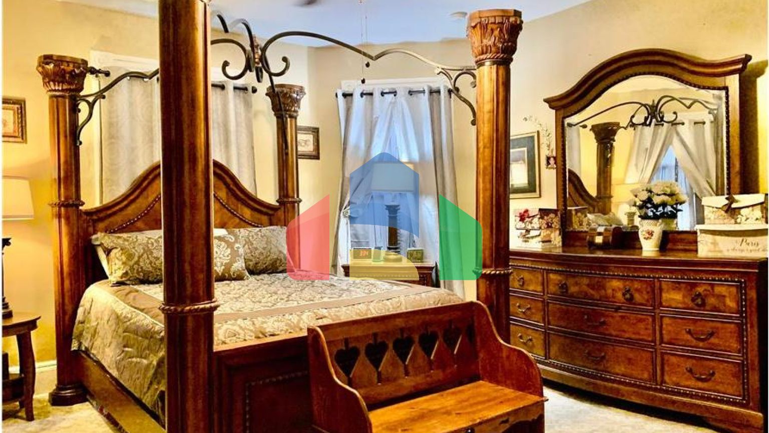 Residential - Single Family Home - Jacksonville, Illinois, United States - United States