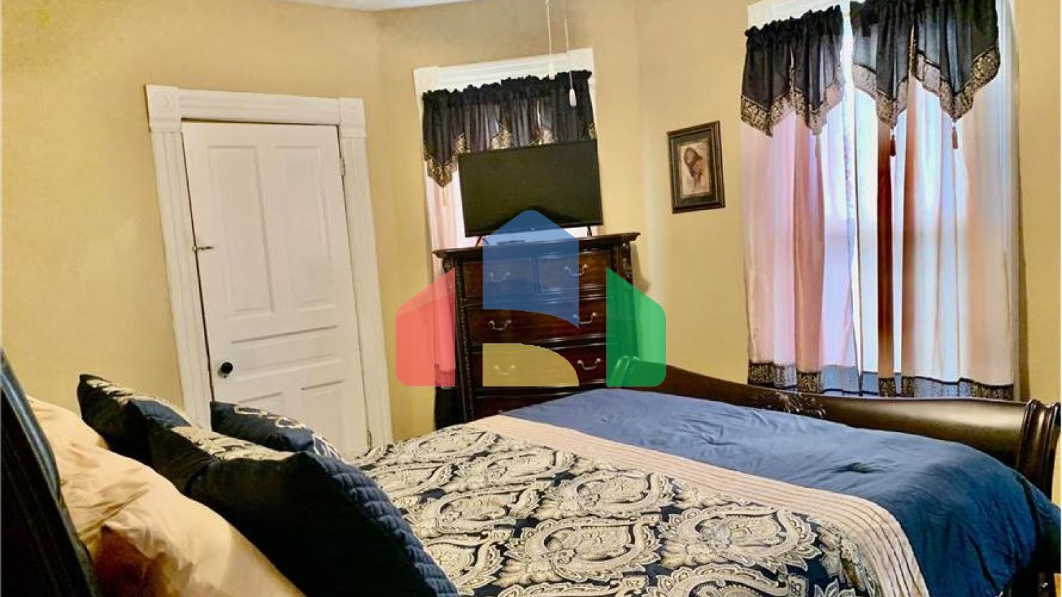 Residential - Single Family Home - Jacksonville, Illinois, United States - United States