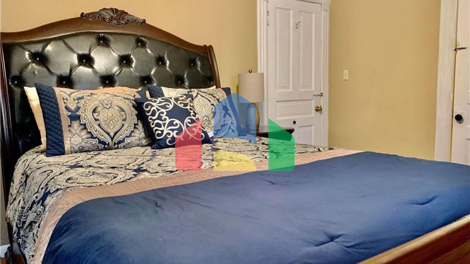 Residential - Single Family Home - Jacksonville, Illinois, United States - United States