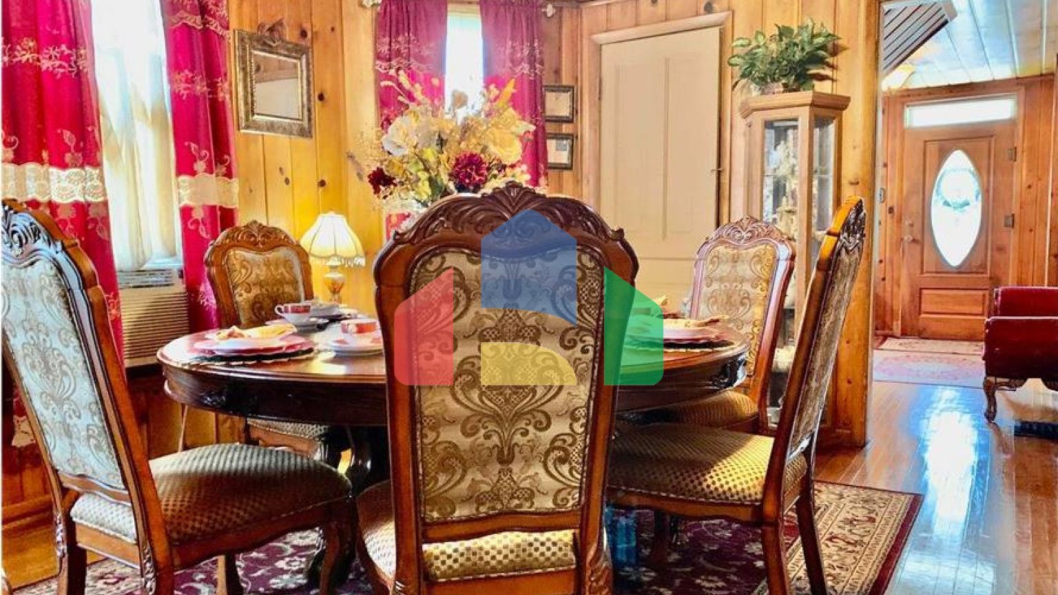 Residential - Single Family Home - Jacksonville, Illinois, United States - United States