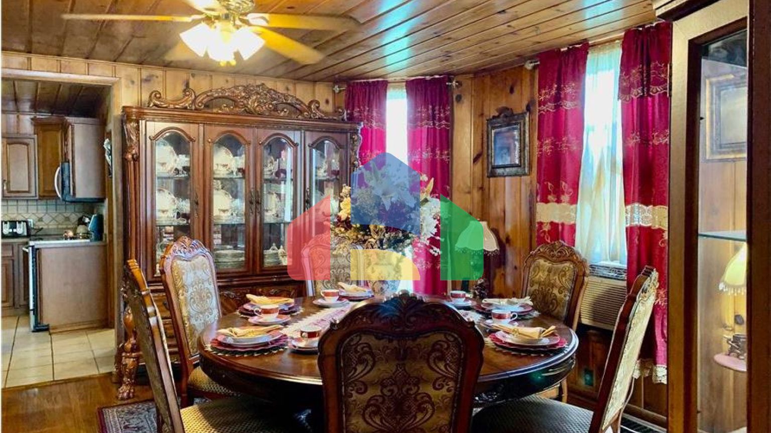 Residential - Single Family Home - Jacksonville, Illinois, United States - United States