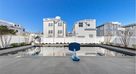 Residential - Single Family Home - Long Beach, New Jersey, United States - United States