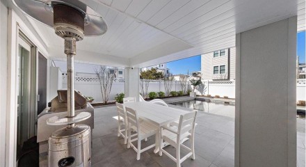 Residential - Single Family Home - Long Beach, New Jersey, United States - United States