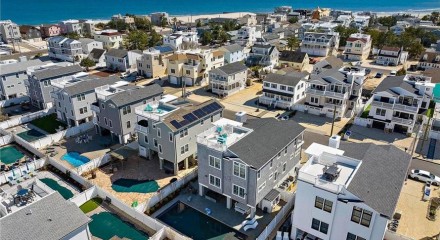 Residential - Single Family Home - Long Beach, New Jersey, United States - United States