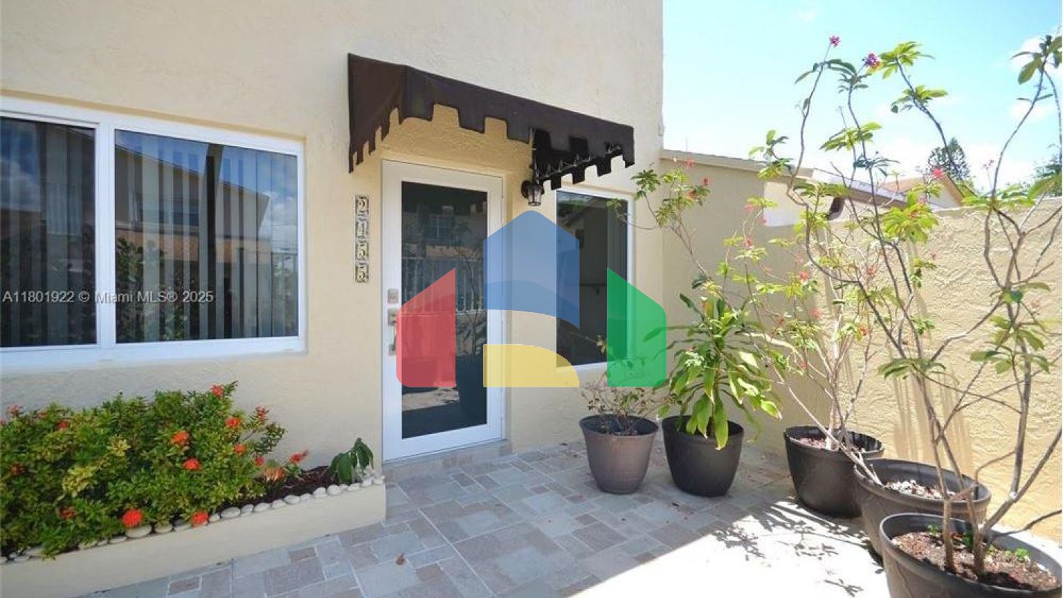 Residential - Townhouse - Miami, Florida, United States - United States