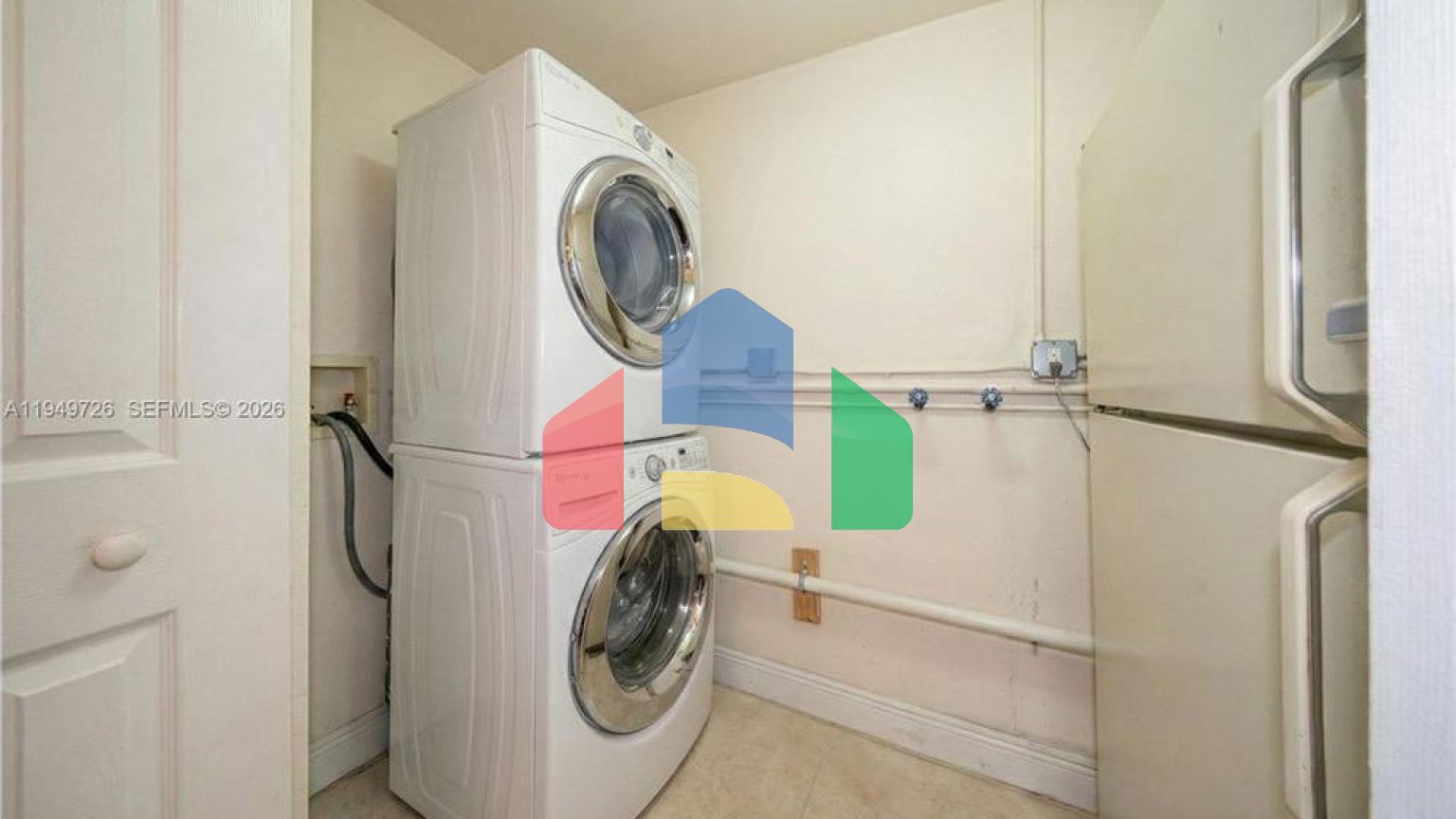 Residential - Single Family Home - Miami, Florida, United States - United States