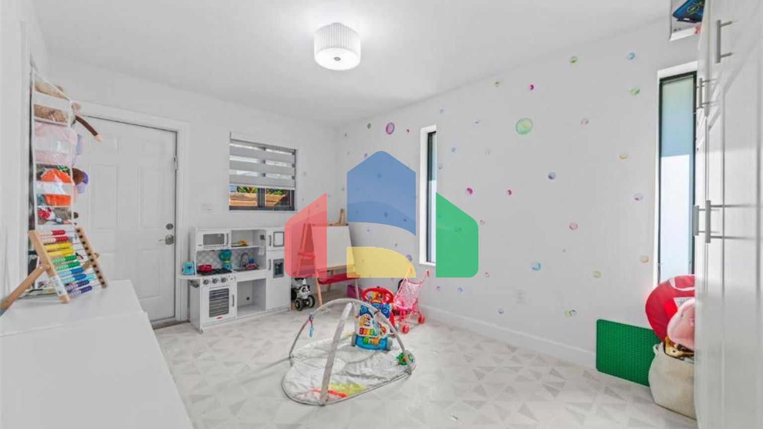 Residential - Single Family Home - Miami, Florida, United States - United States