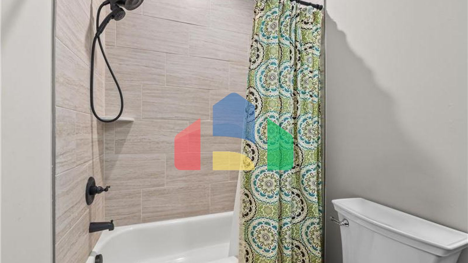 Residential - Single Family Home - Newport, United States - United States