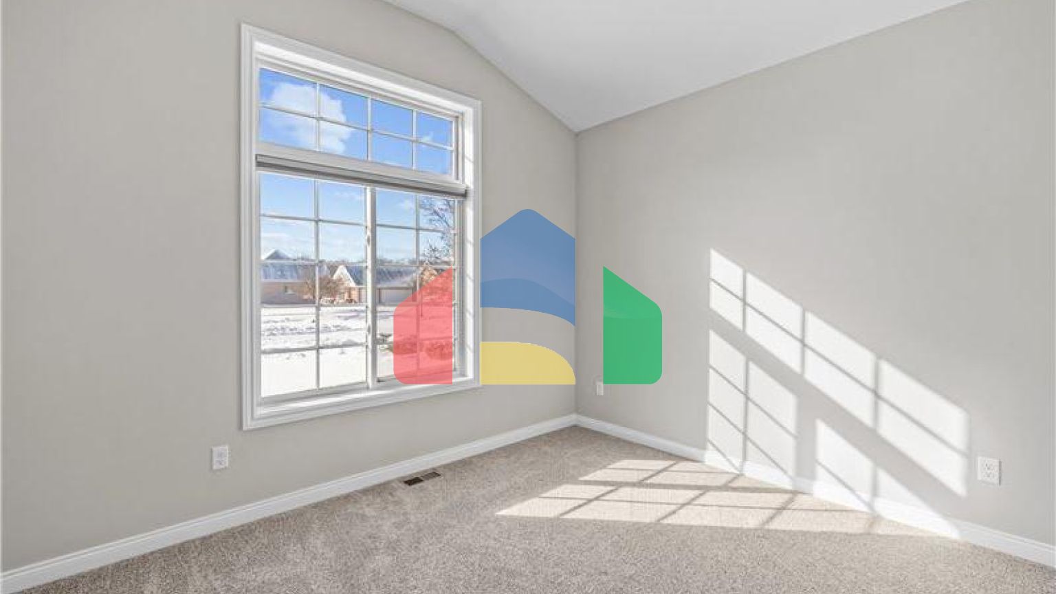 Residential - Single Family Home - Newport, United States - United States