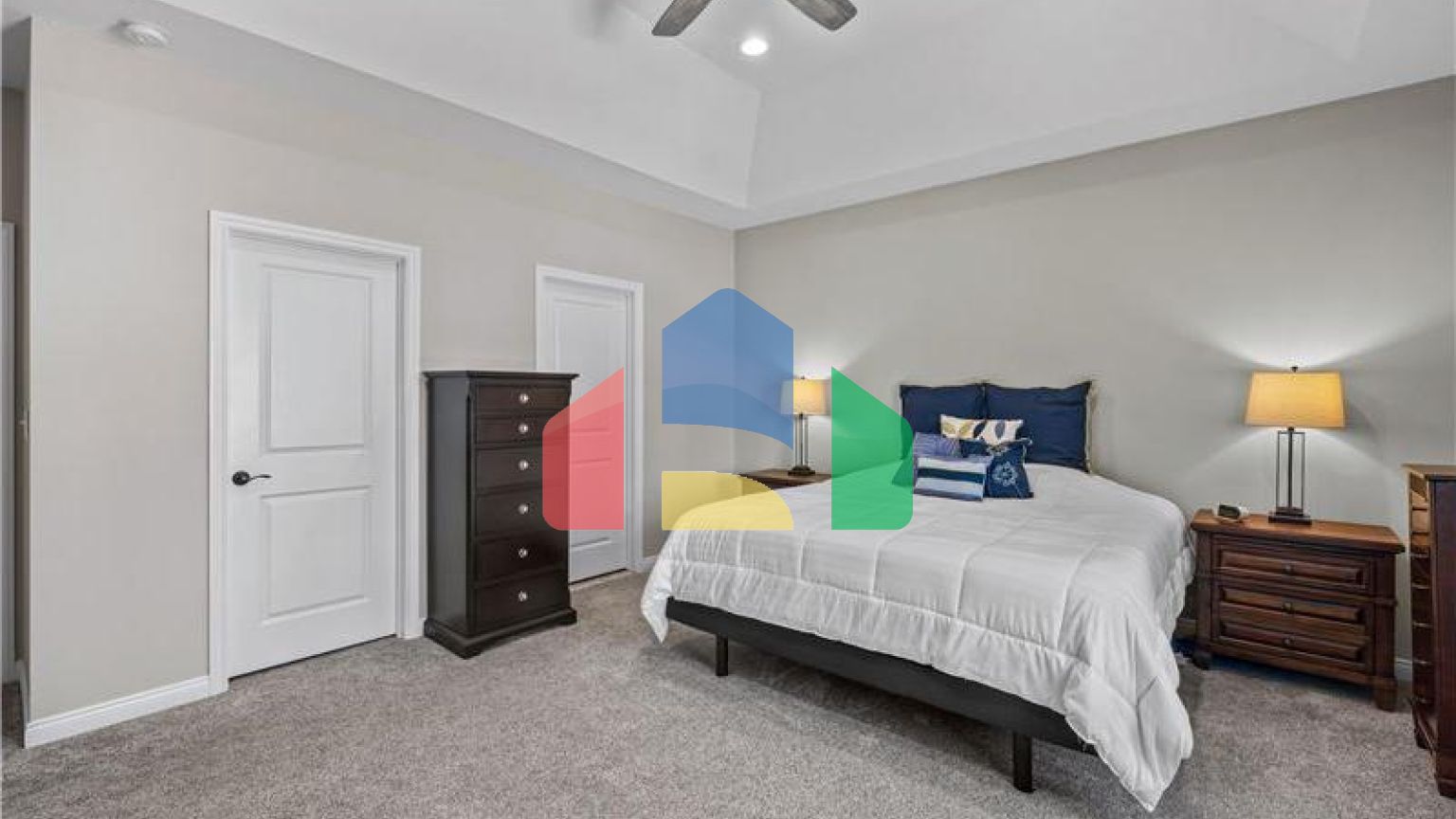 Residential - Single Family Home - Newport, United States - United States