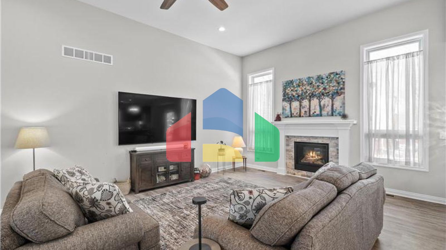 Residential - Single Family Home - Newport, United States - United States