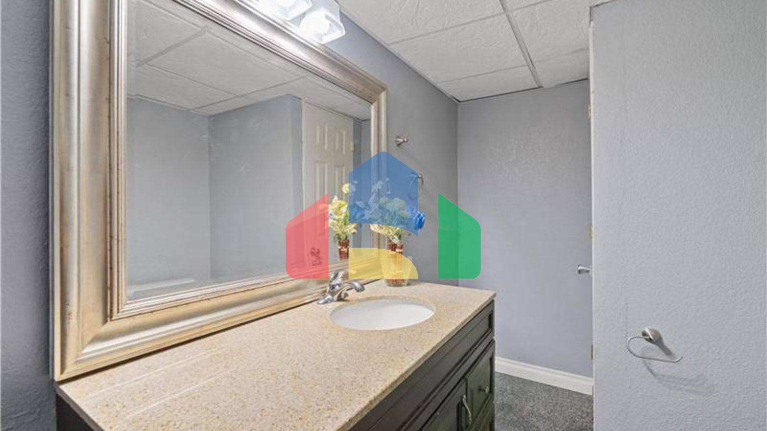 Residential - Single Family Home - Newport, United States - United States