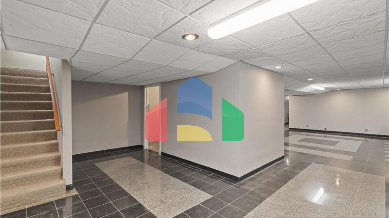 Residential - Single Family Home - Newport, United States - United States