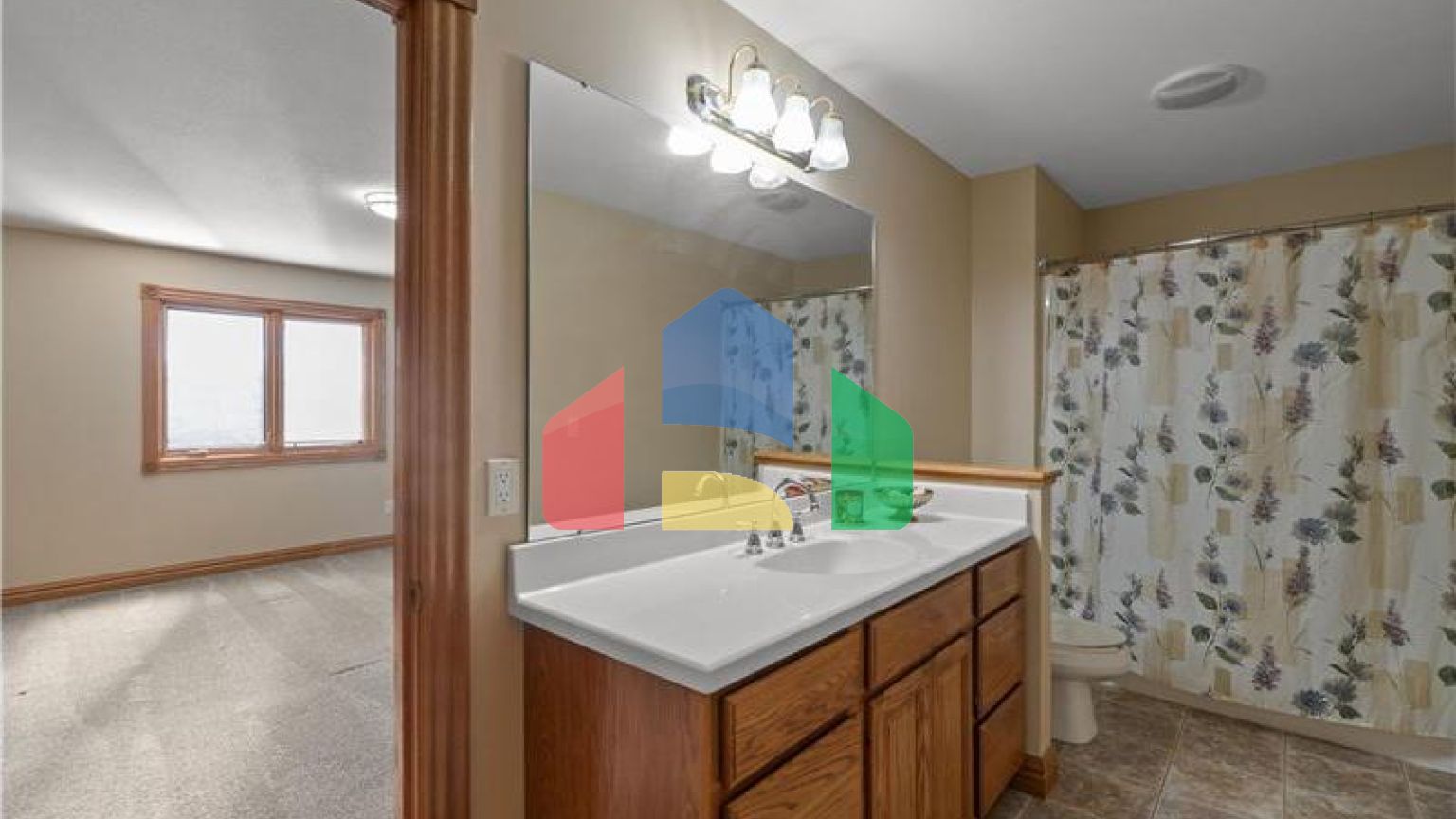 Residential - Single Family Home - Newport, United States - United States