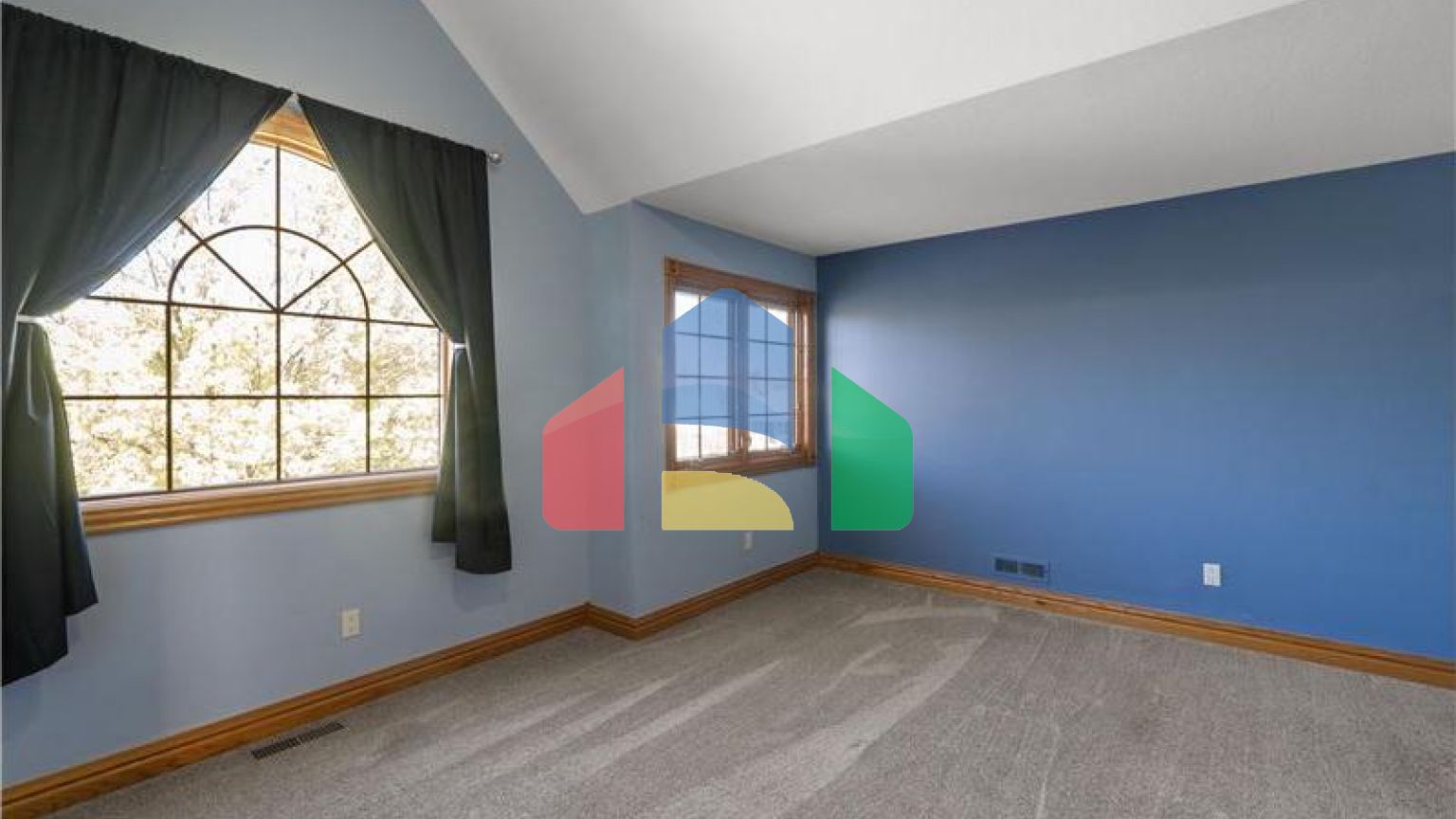 Residential - Single Family Home - Newport, United States - United States