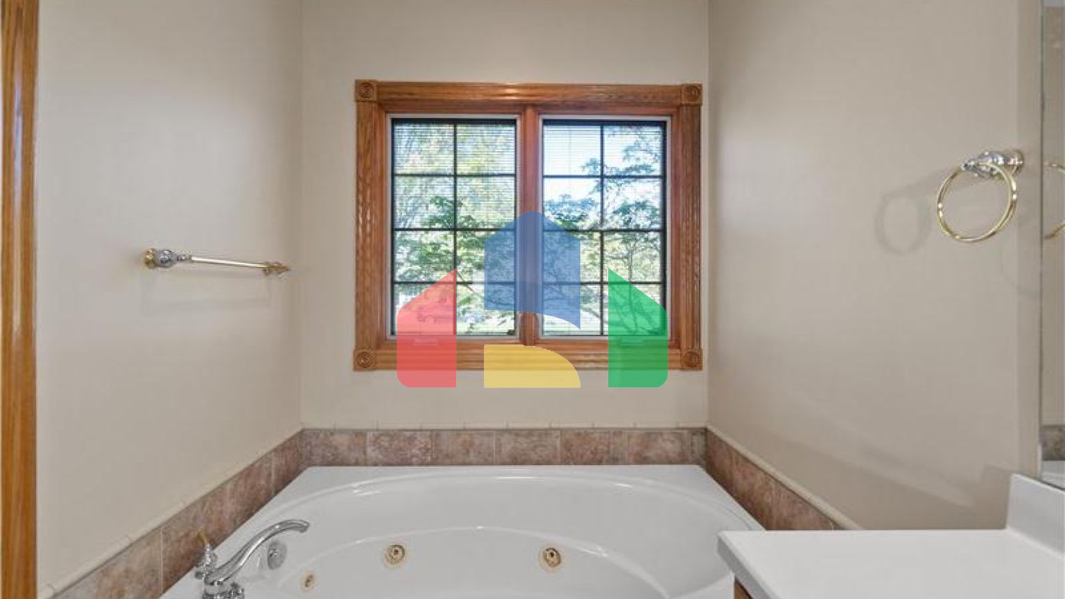 Residential - Single Family Home - Newport, United States - United States