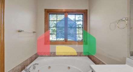 Residential - Single Family Home - Newport, United States - United States