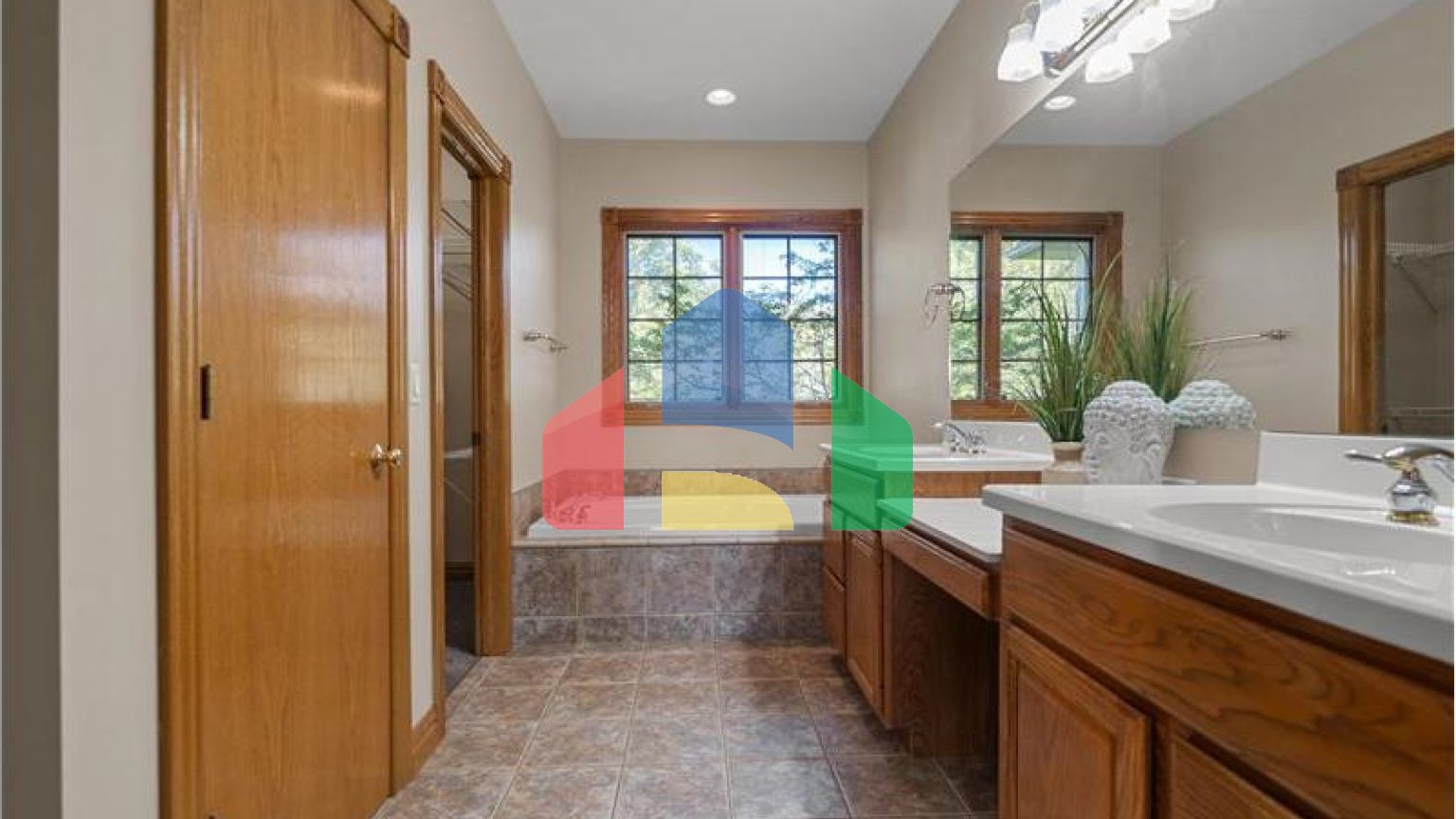 Residential - Single Family Home - Newport, United States - United States