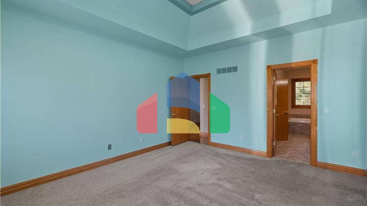 Residential - Single Family Home - Newport, United States - United States