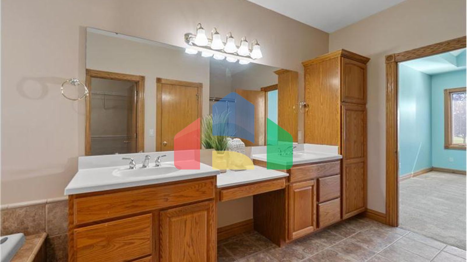 Residential - Single Family Home - Newport, United States - United States