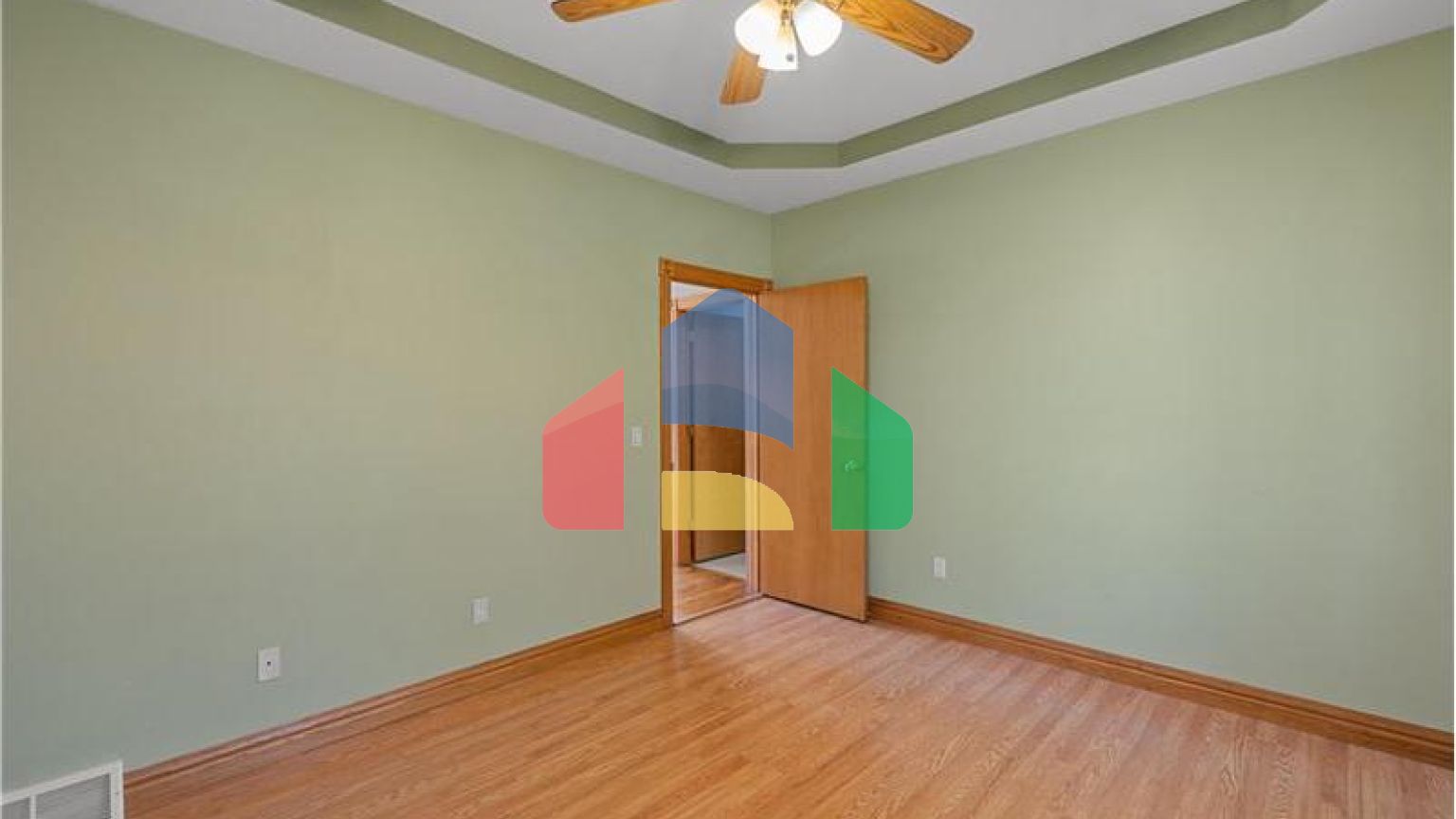 Residential - Single Family Home - Newport, United States - United States