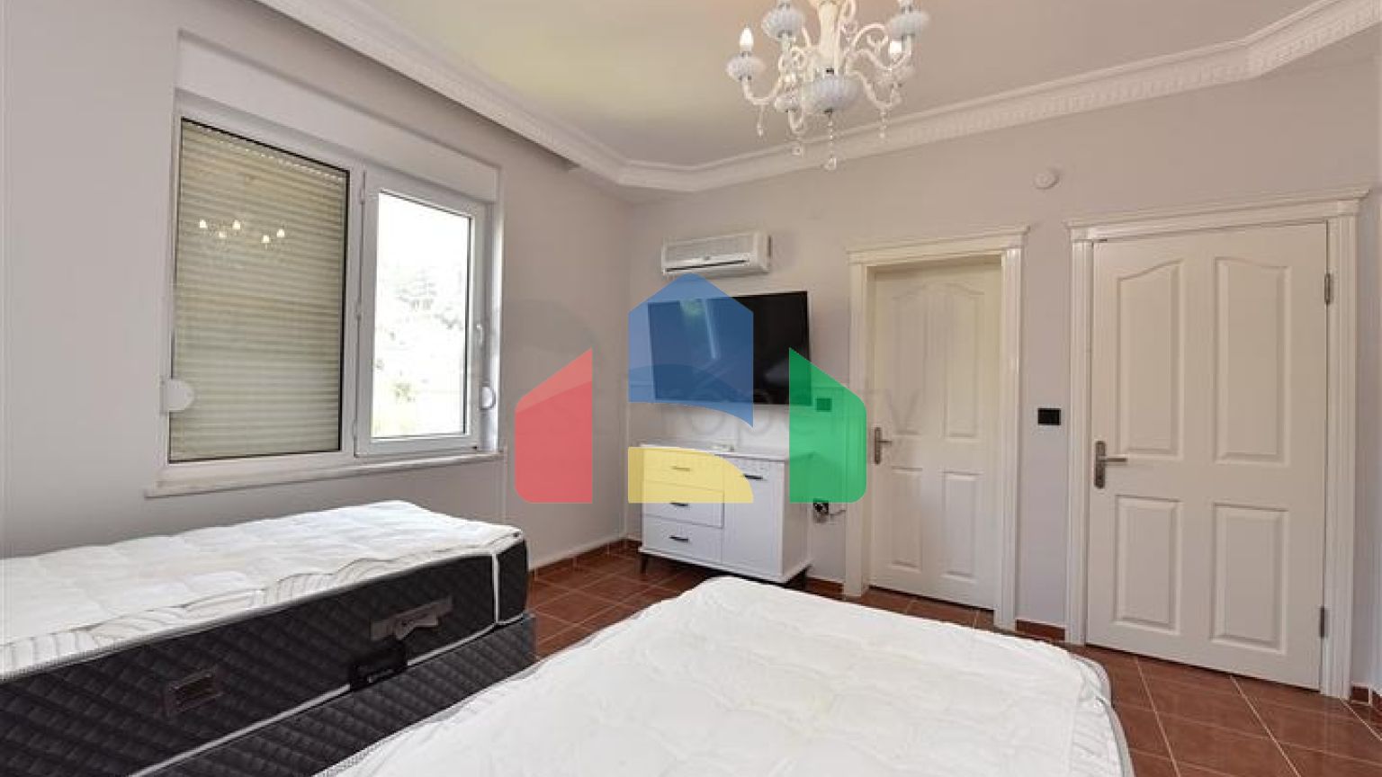 Вілла з видом на море в районі Каргиджак