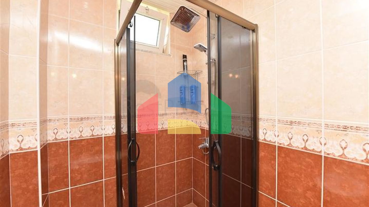 Вілла з видом на море в районі Каргиджак