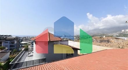 Вілла з видом на море в районі Каргиджак