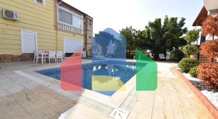 Вілла з видом на море в районі Каргиджак