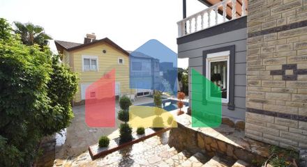 Вілла з видом на море в районі Каргиджак