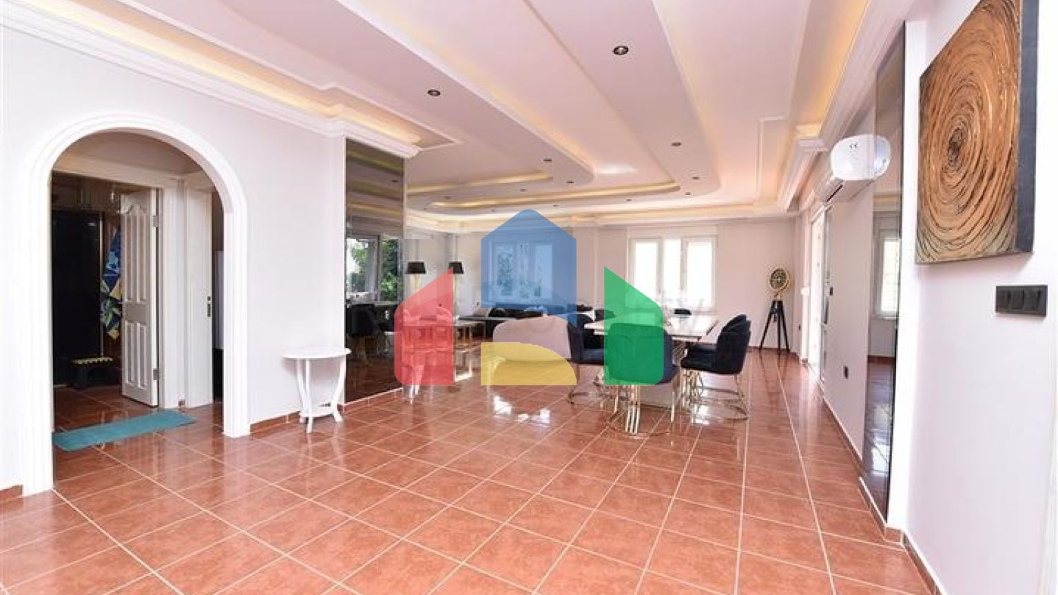 Вілла з видом на море в районі Каргиджак