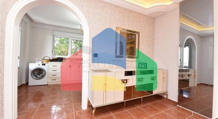 Вілла з видом на море в районі Каргиджак