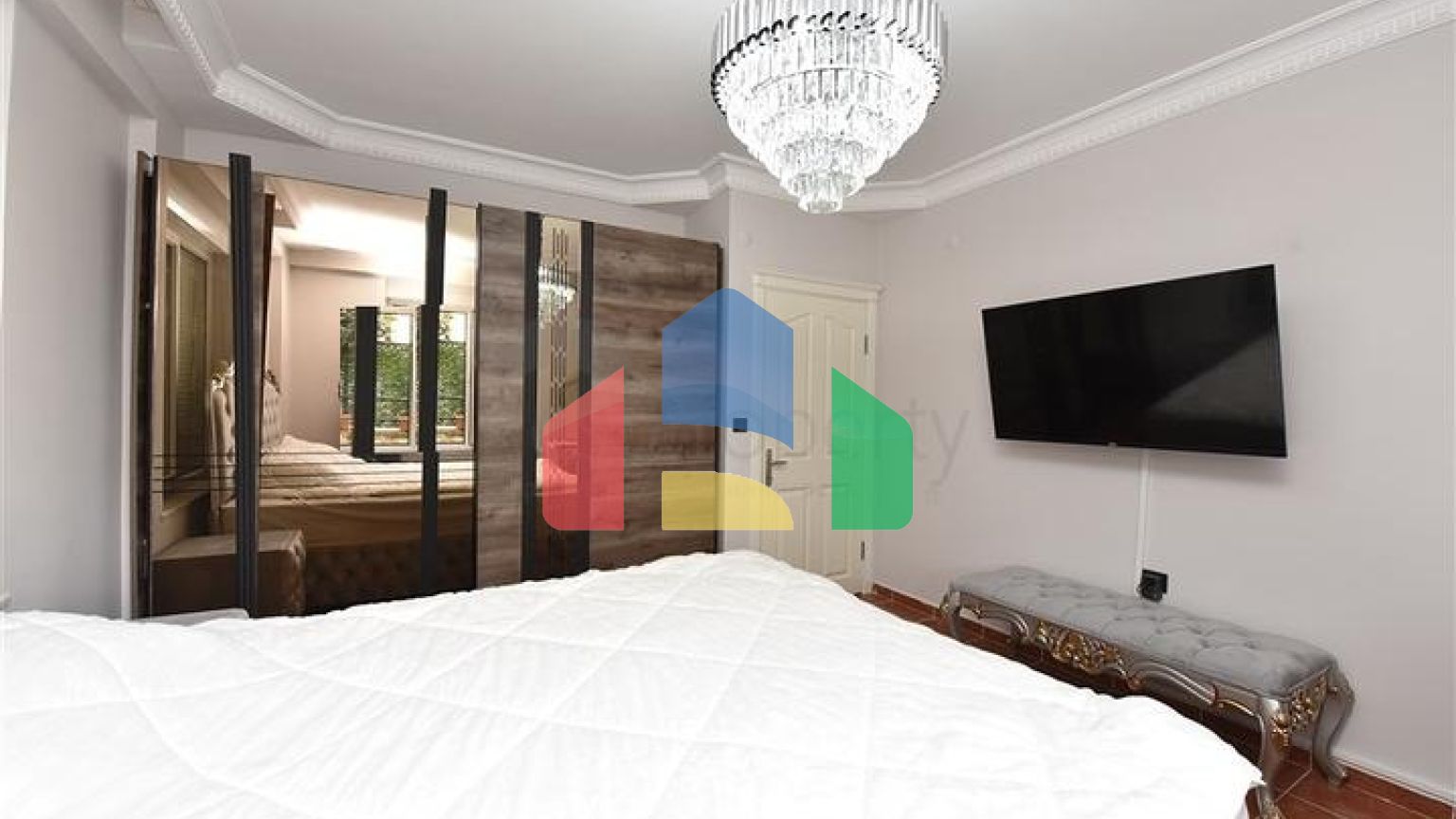 Вілла з видом на море в районі Каргиджак