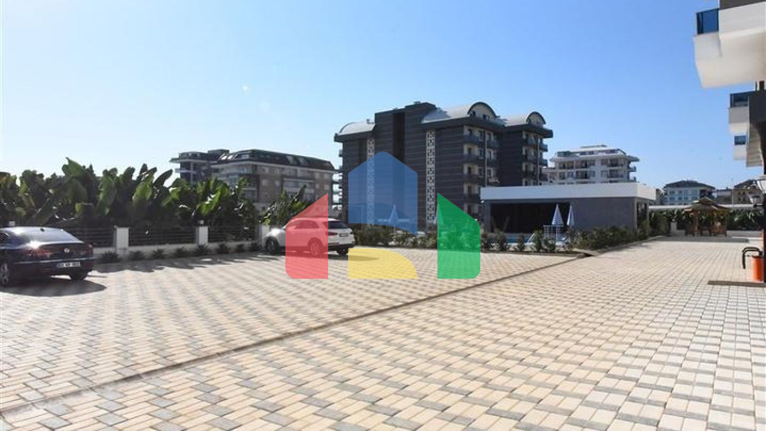 Великий просторий пентхаус в Каргиджаку