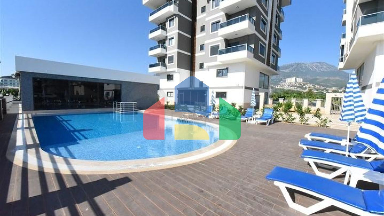 Великий просторий пентхаус в Каргиджаку