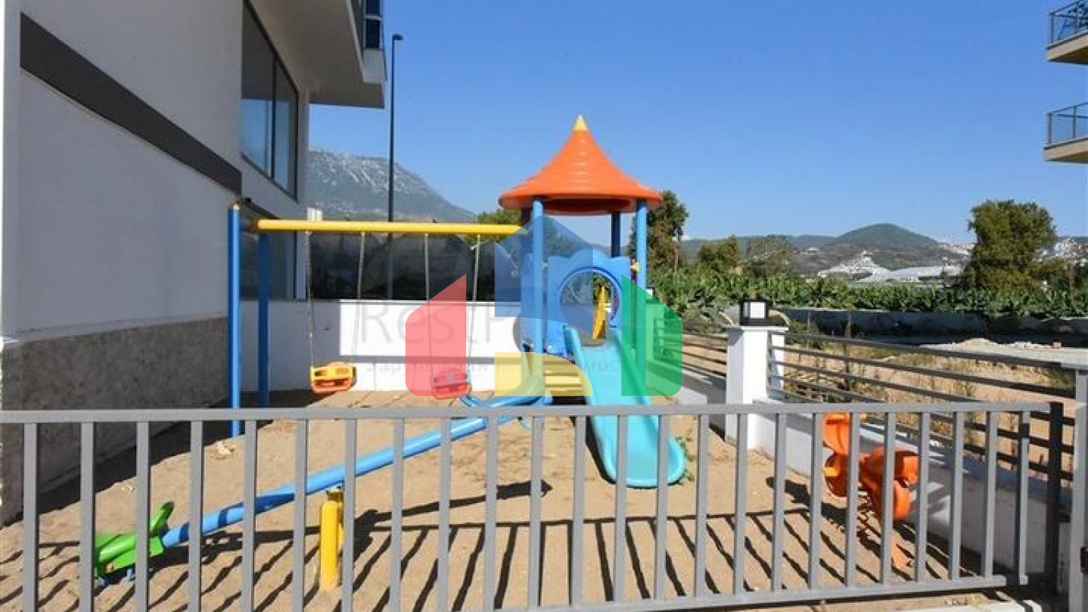 Великий просторий пентхаус в Каргиджаку