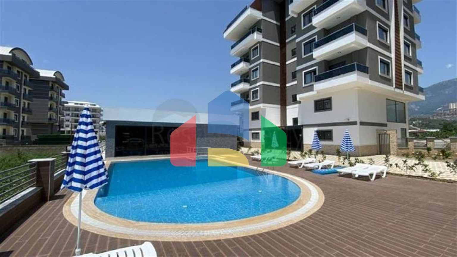 Великий просторий пентхаус в Каргиджаку