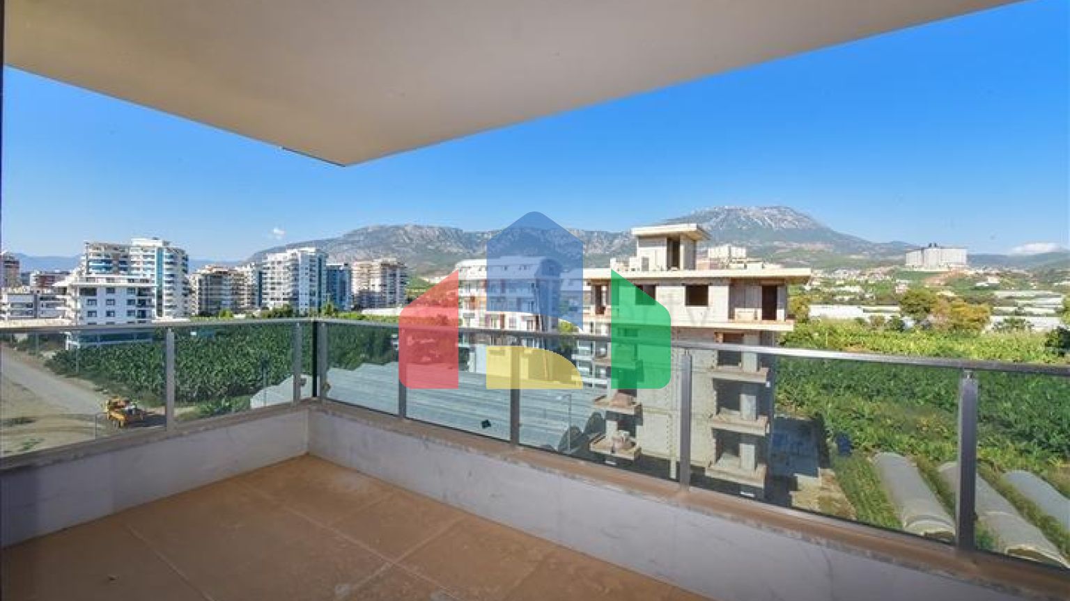 Великий просторий пентхаус в Каргиджаку