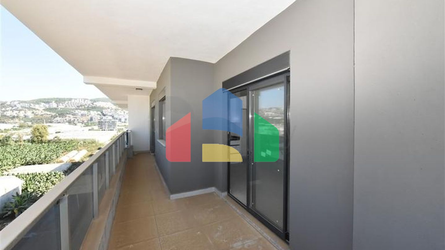 Великий просторий пентхаус в Каргиджаку