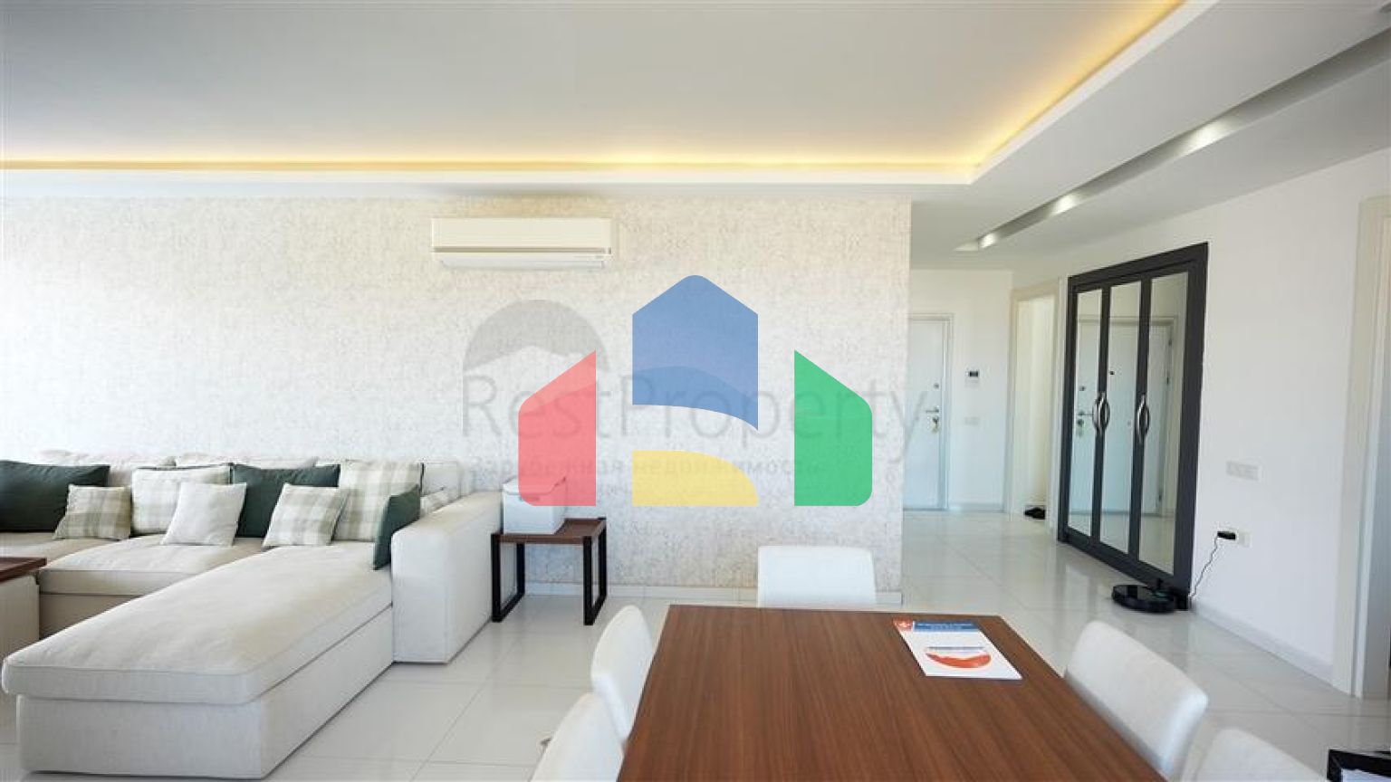 Пентхаус 3 + 1 зі своїм басейном на даху в районі Каргиджак