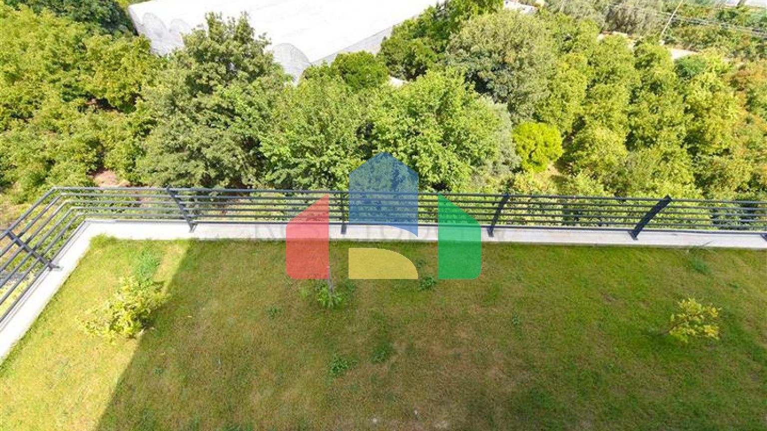 Вилла 4+1 с современным дизайном в живописном районе Каргыджак