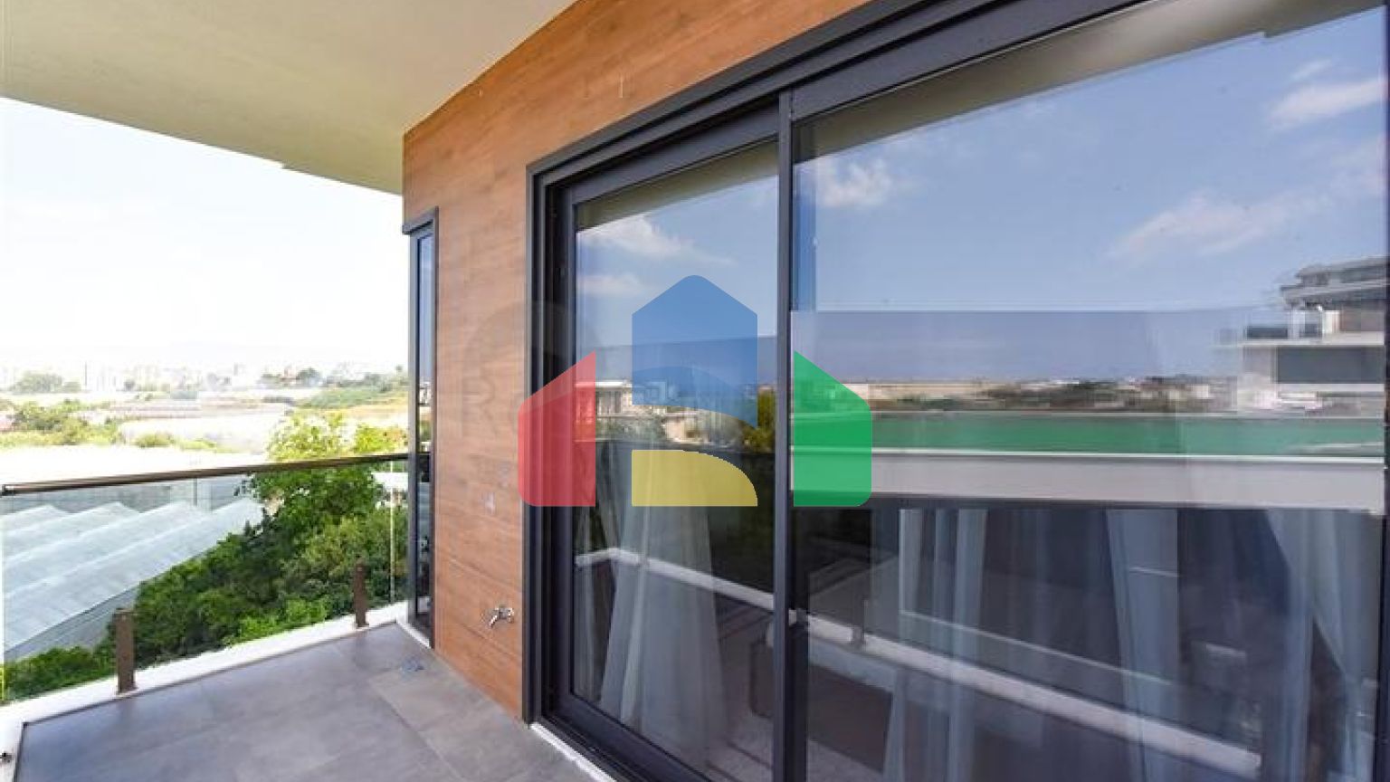 Вилла 4+1 с современным дизайном в живописном районе Каргыджак