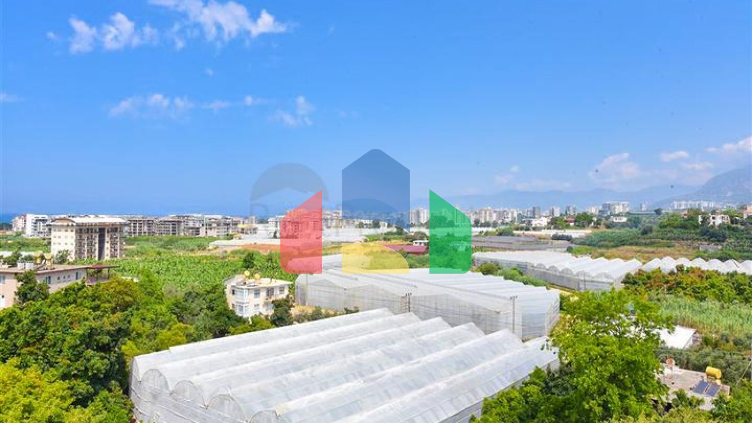 Вилла 4+1 с современным дизайном в живописном районе Каргыджак