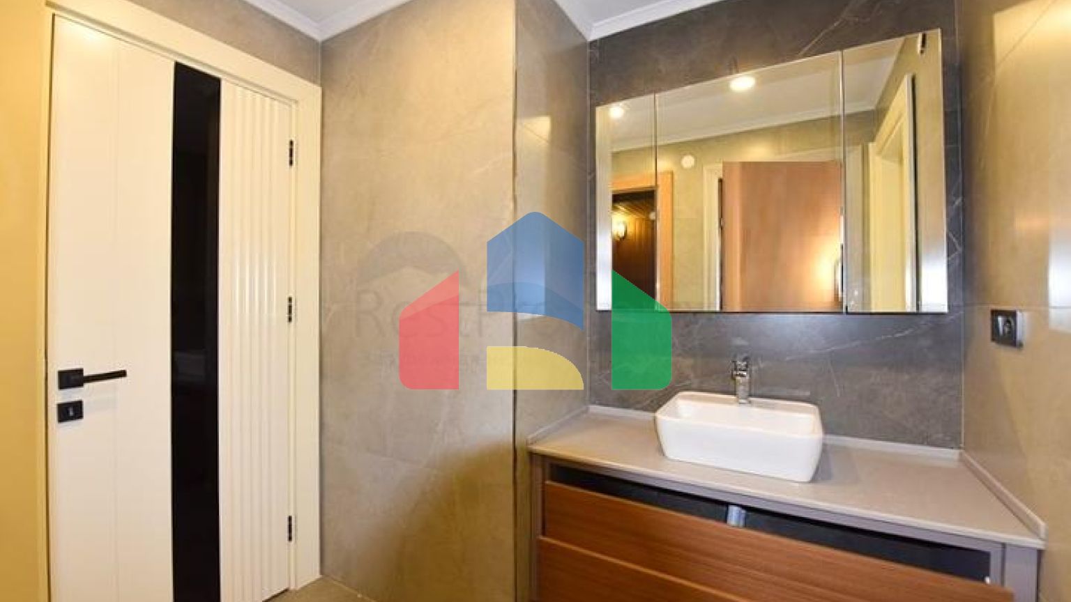 Вилла 4+1 с современным дизайном в живописном районе Каргыджак