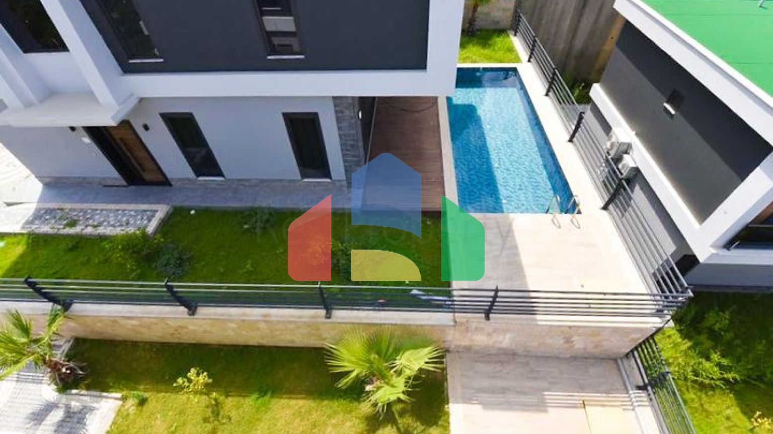 Вилла 4+1 с современным дизайном в живописном районе Каргыджак