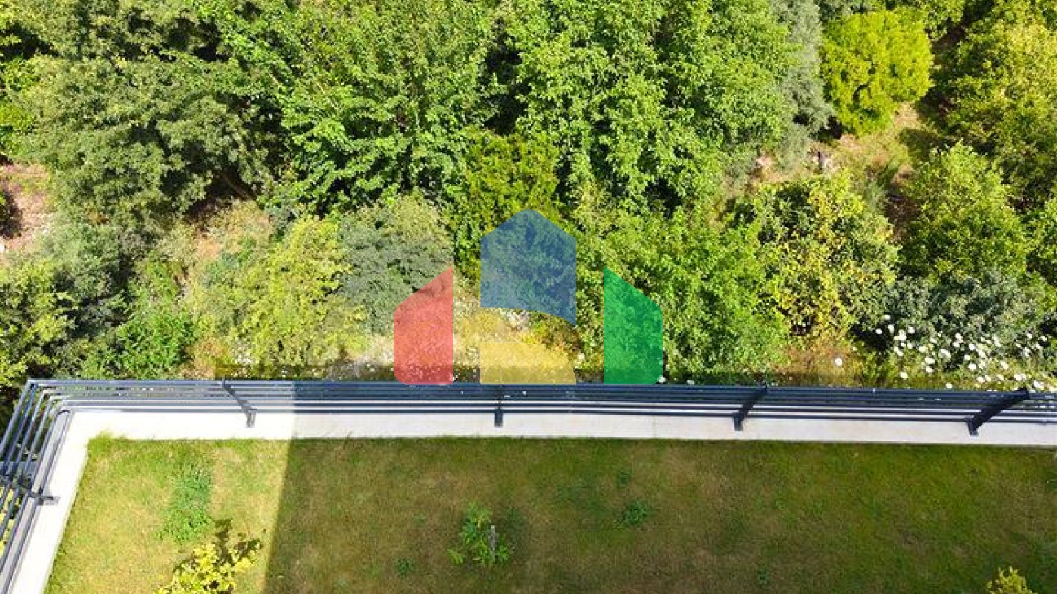 Вилла 4+1 с современным дизайном в живописном районе Каргыджак