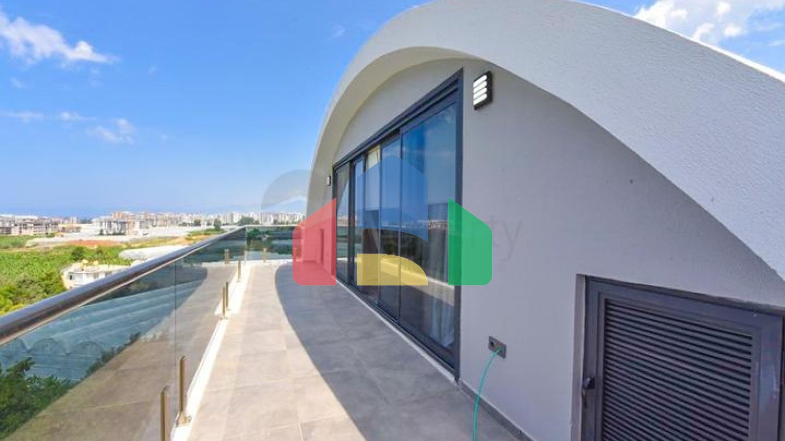 Вилла 4+1 с современным дизайном в живописном районе Каргыджак