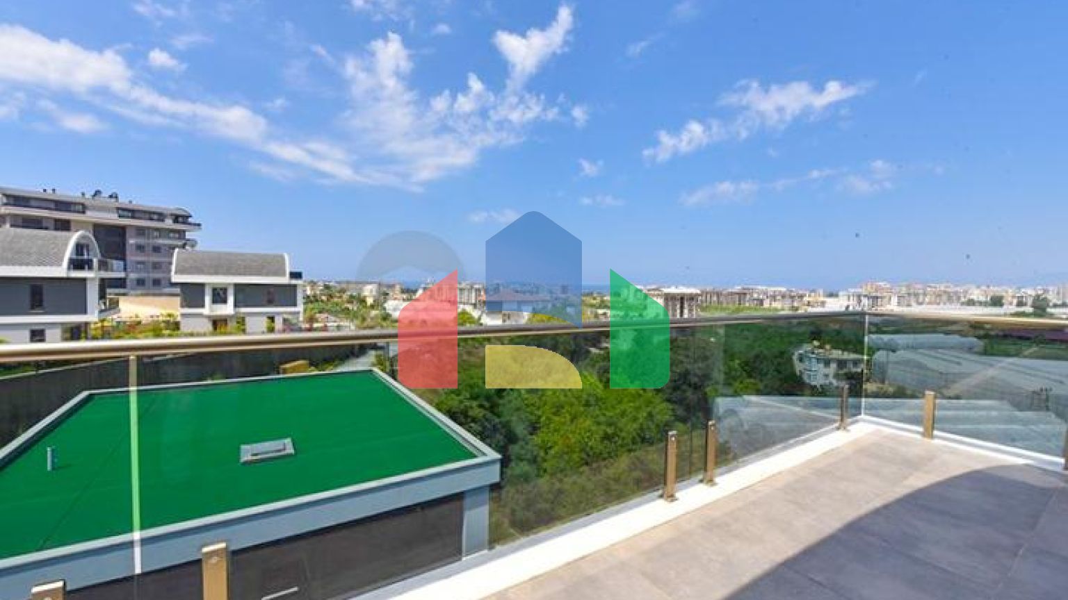 Вилла 4+1 с современным дизайном в живописном районе Каргыджак