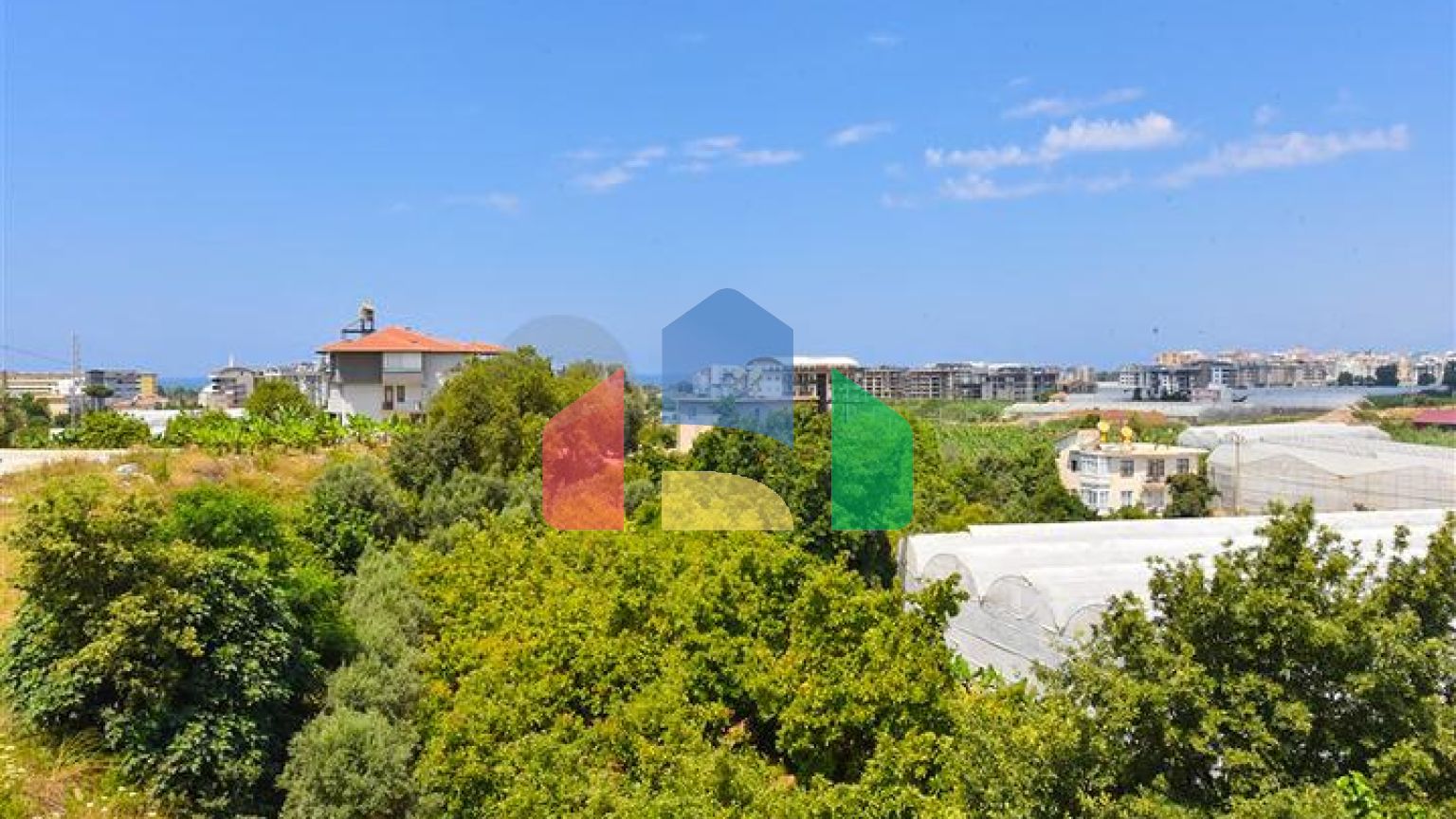 Вилла 4+1 с современным дизайном в живописном районе Каргыджак