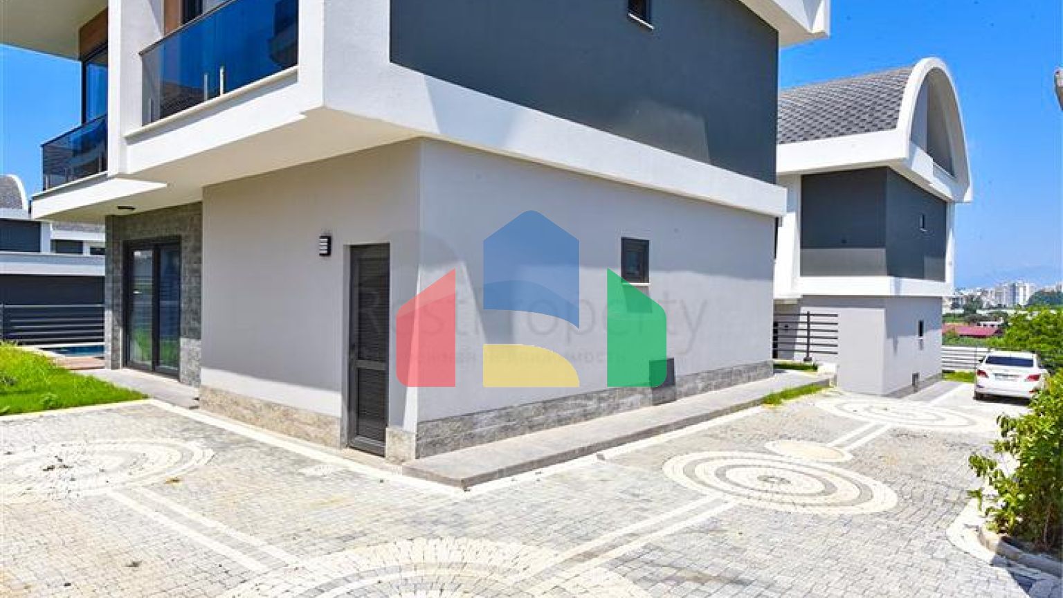 Вилла 4+1 с современным дизайном в живописном районе Каргыджак